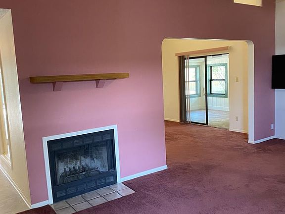 3rd image of 108 Dover Dr