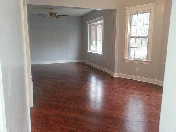 5th image of 2243 41st St