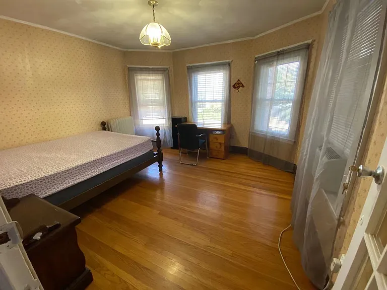 44 Maple St #1 — Photo 6