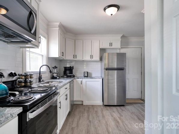 charlotte-north-carolina-299903781 picture