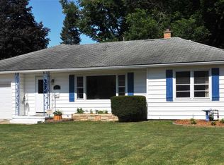 235 Windsor Dr, Waterloo, IA 50701