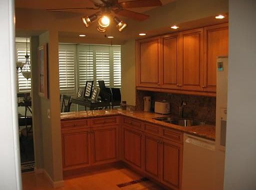 4th image of 120 Lakeshore Dr #2370