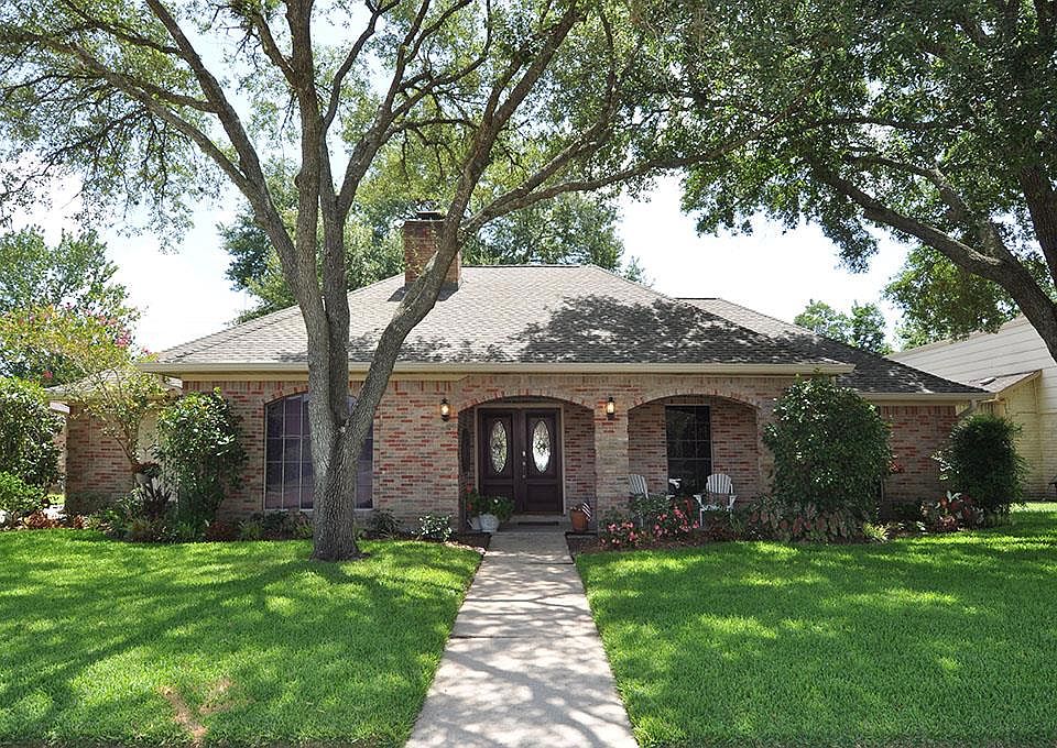 1st image of 4019 Greenbriar Dr