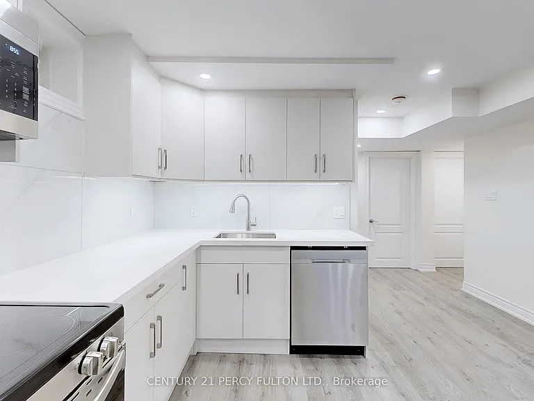 47 Sapphire Dr #BASEMENT — Photo 6