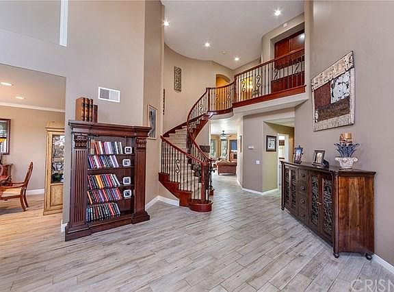 4th image of 23264 Cuestport Dr