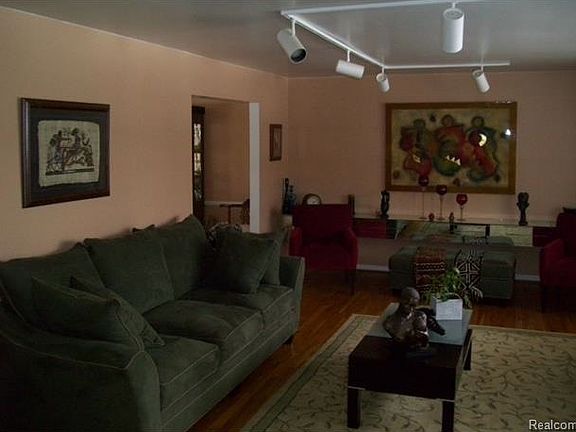 5th image of 28038 S Harwich Dr
