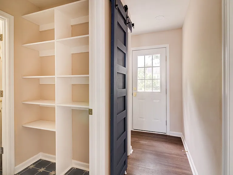 802 Mill St — Photo 9