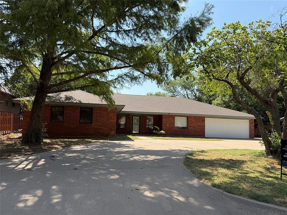 1st image of 2508 NE Heritage Creek Dr