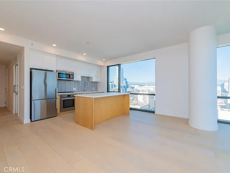 400 S Broadway Ave #1203 — Photo 1