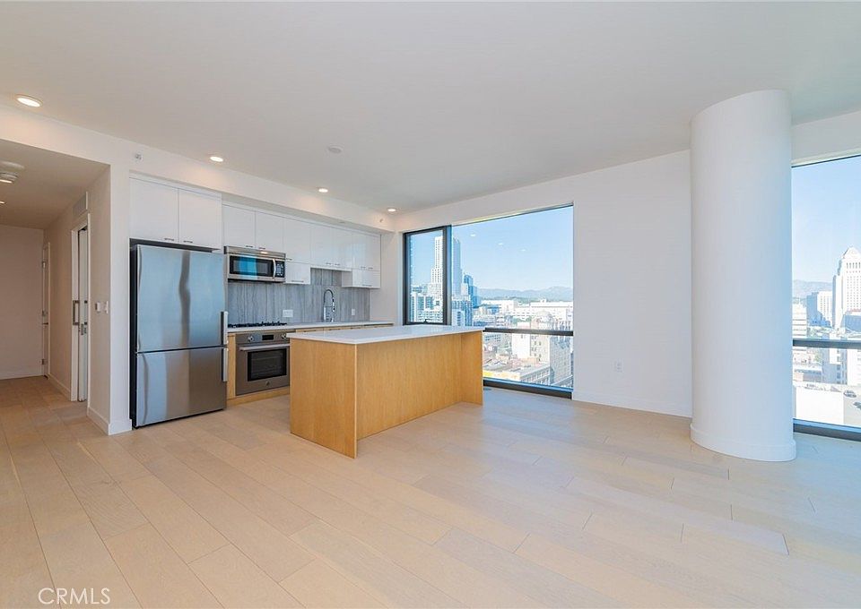 1st image of 400 S Broadway Ave #1203