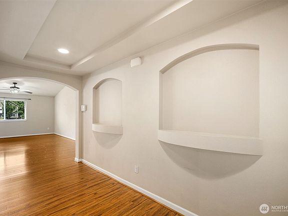 3rd image of 18520 12th Avenue E