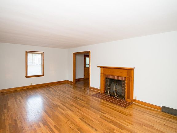 4th image of 125 Winding Way Dr
