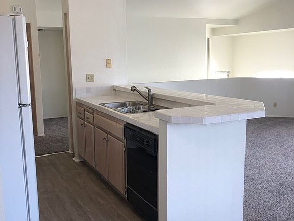 3rd image of 6131 Calle Mariselda Unit 105