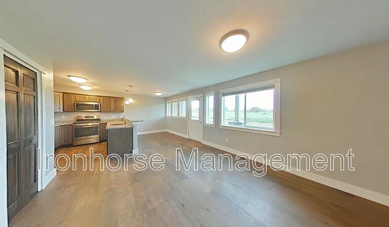 2930 Warbler Way #B — Photo 5