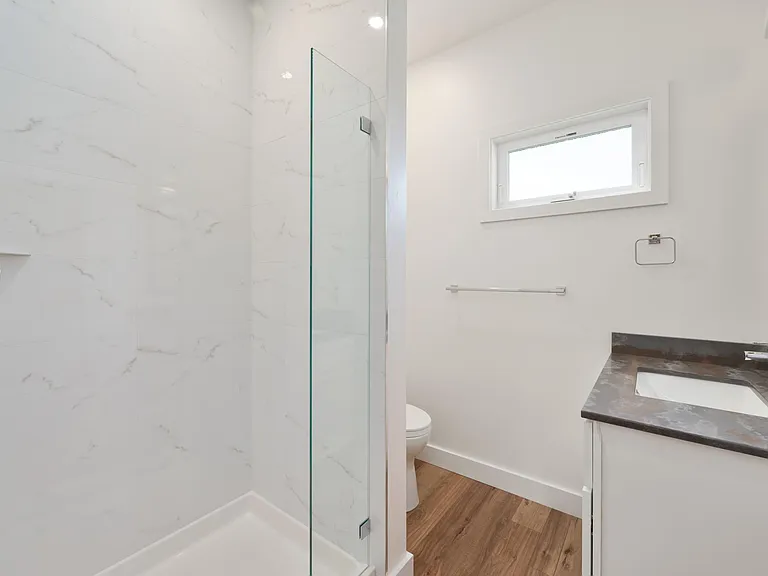 1308 Alcatraz Ave — Photo 9