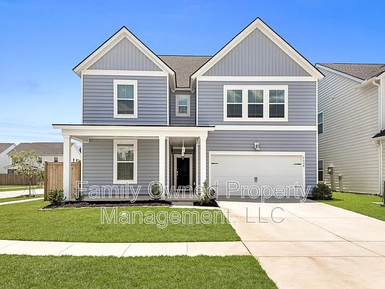 2048 Longhorn Ln — Photo 1