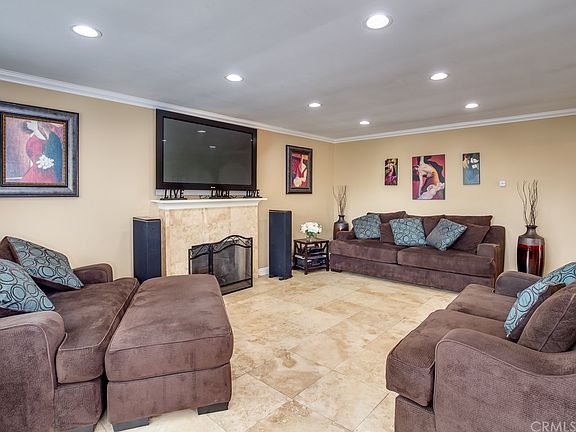 3rd image of 2108 Marine Ave