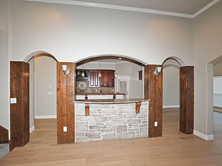 7501 Continental Pkwy — Photo 7