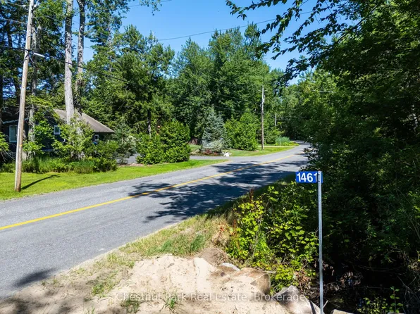 1461 Golden Beach Rd, Bracebridge, ON P1L 0N3