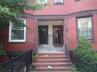 61 Pleasant St #3, Brookline, MA 02446