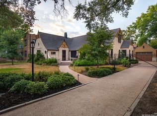 215 E Rosewood Ave, San Antonio, TX 78212