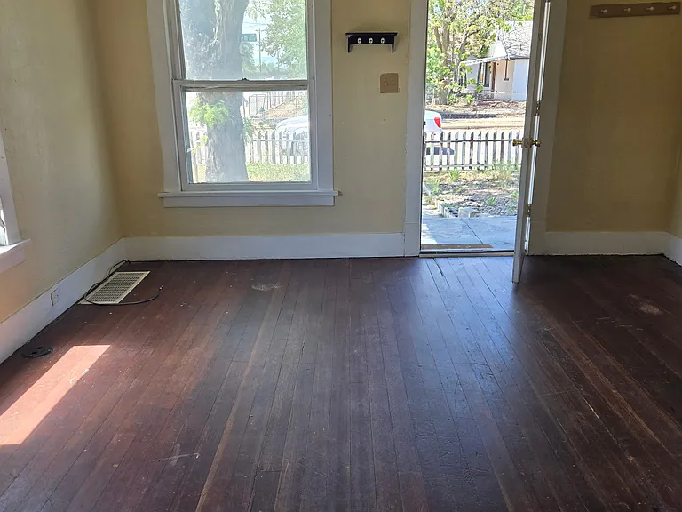 1250 Bohmen Ave — Photo 10