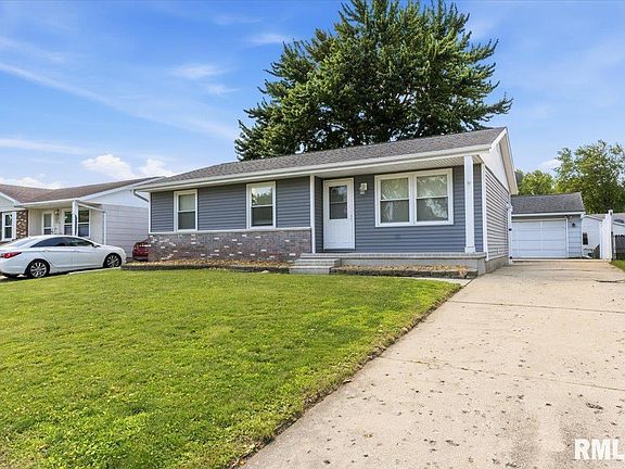 3rd image of 3006 Sandgate Rd