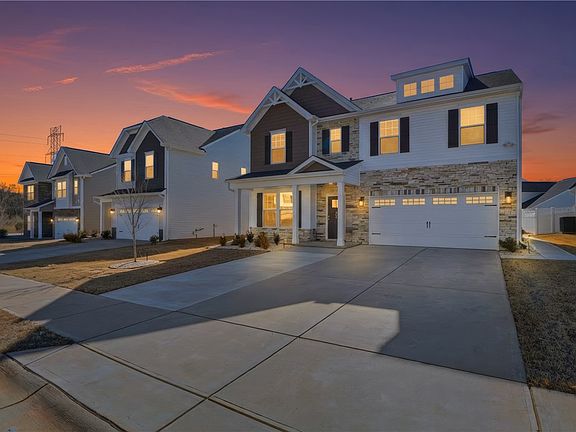 2nd image of 804 Spring Orchard Dr