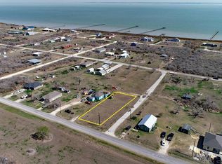 1202 3rd St, Bayside, TX 78340