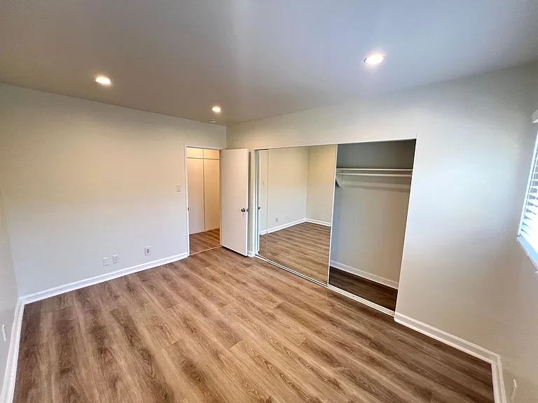 2408 Ocean Park Blvd — Photo 16