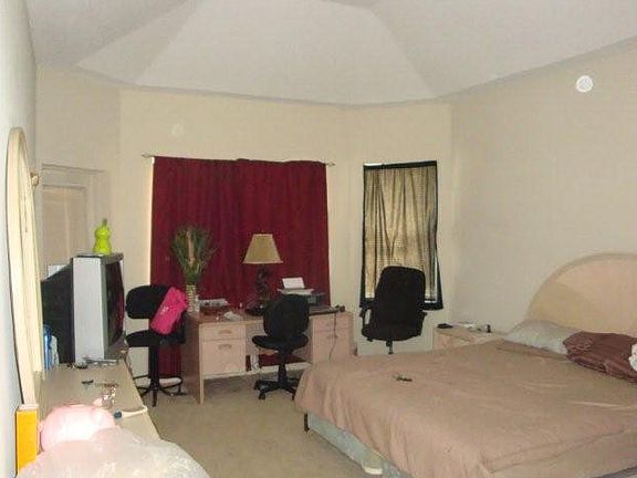 2nd image of 91 Farragut Dr