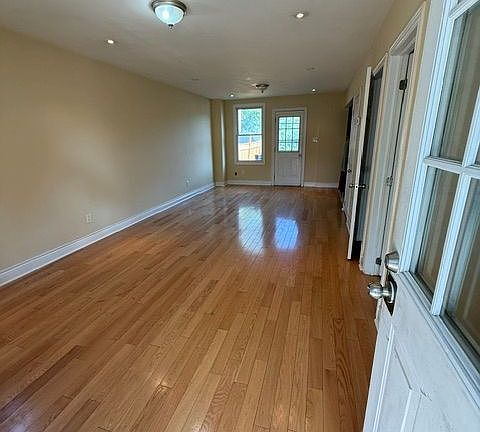 3rd image of 346 Eulalie Ave