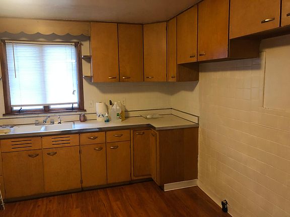 4th image of 483 21st St