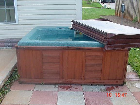 Outdoor Jacuzzi