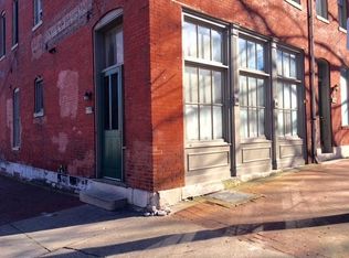 2300 S 10th St APT B, Saint Louis, MO 63104