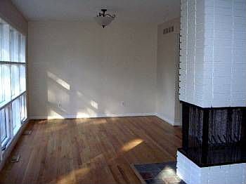 3rd image of 32039 N Marklawn St