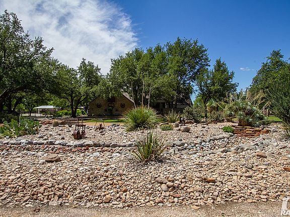 4th image of 2205 River Valley Ln