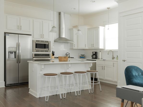 28 Emerald Beach Cir