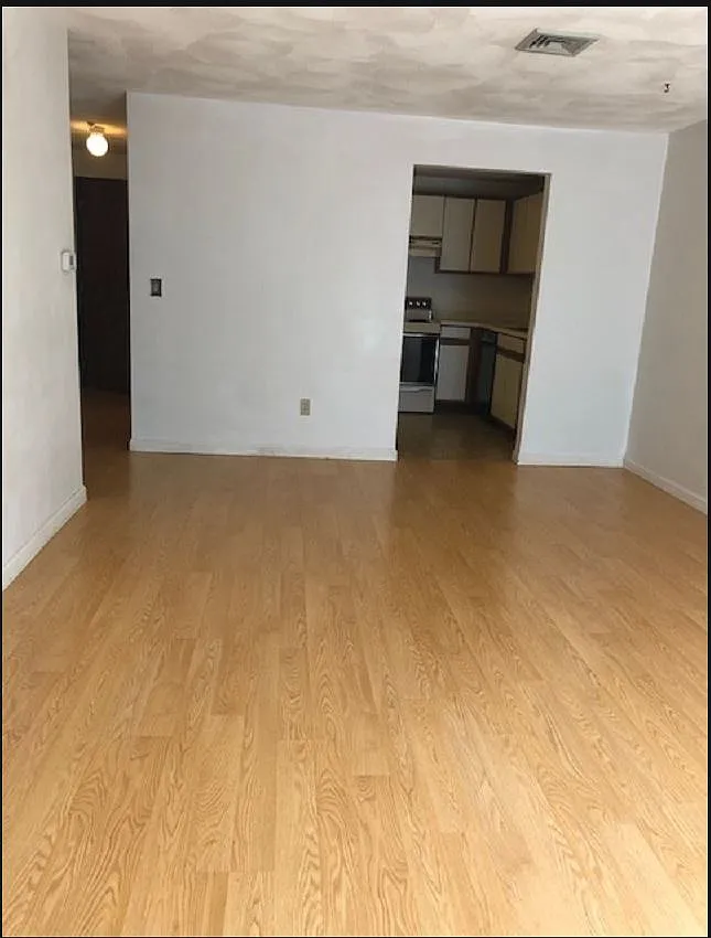 4 Heritage Village Dr — Photo 3