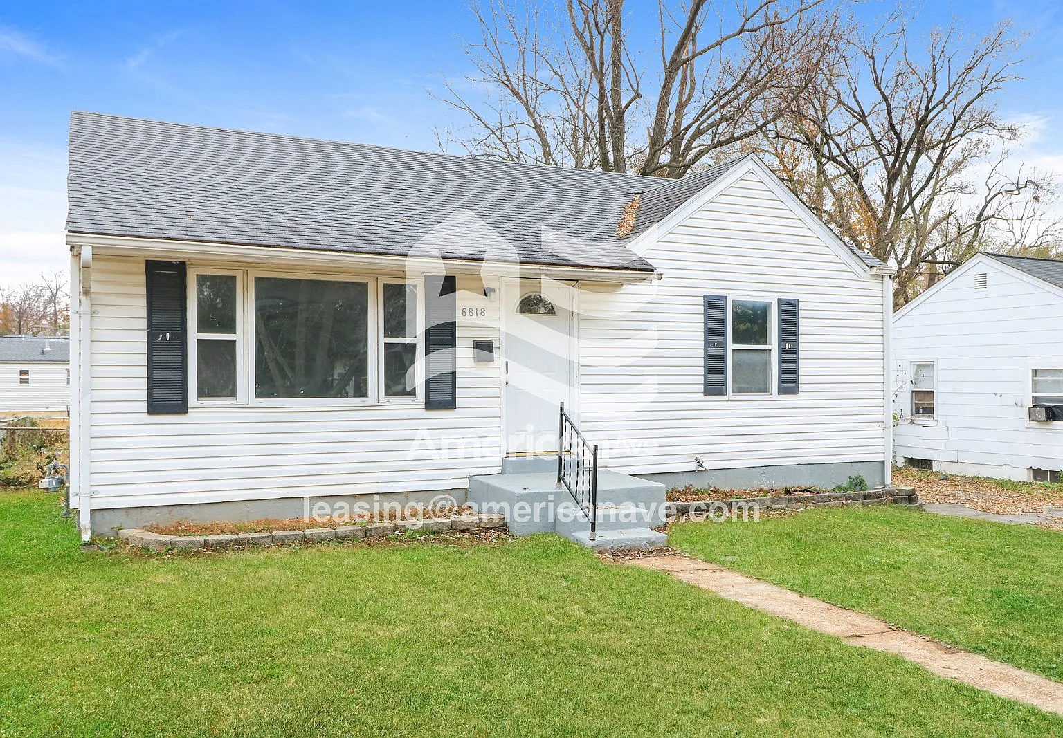4 bed, 1.0 bath, 968 sqft, $1,209 — Photo 2