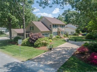 1753 Gloucester Rd, Gloucester Point, VA 23062