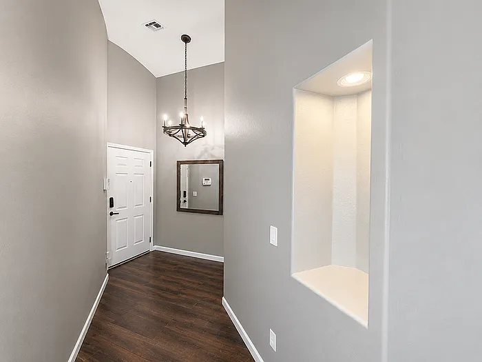 1739 N Seton — Photo 31