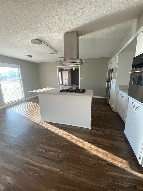 3 bed, 1518 sqft, $1,550 — Photo 3