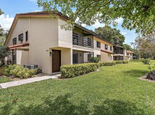 5665 Gardens Dr #204, Sarasota, FL 34243