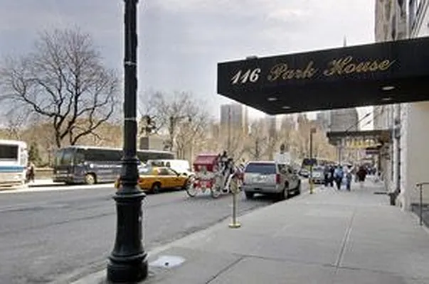 Rented by Douglas Elliman | media 29