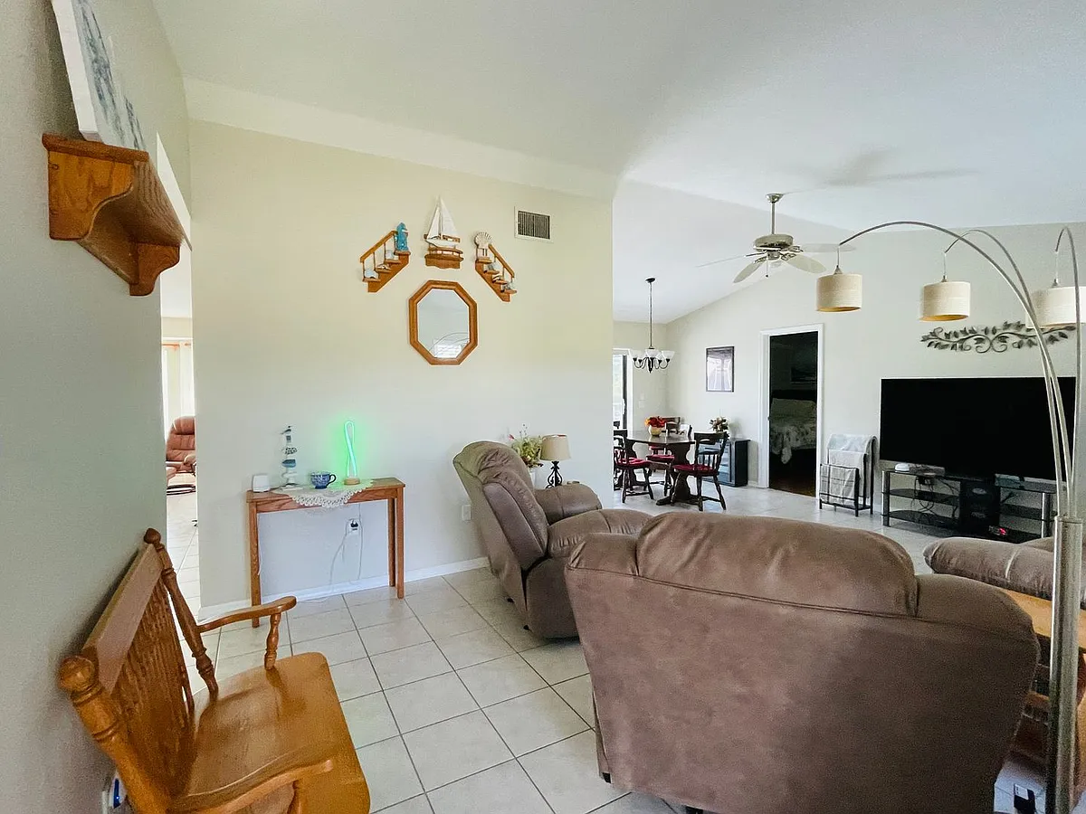 Building Photo - 9532 Galaxie Cir