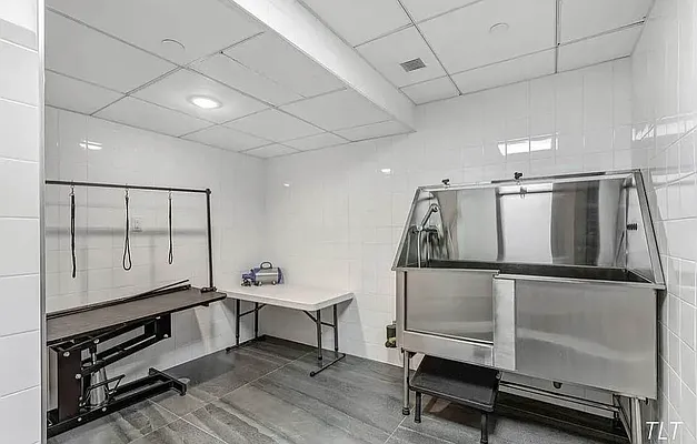 Rented by Elmekies Equities | media 28