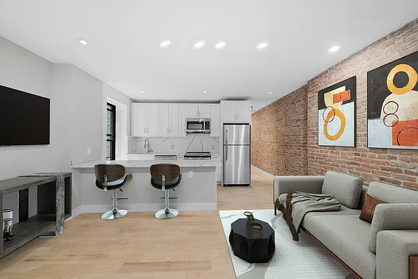 Rented by Vector New York, LLC | media 21