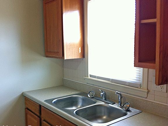 5th image of 1874 Dalton Ct APT 4
