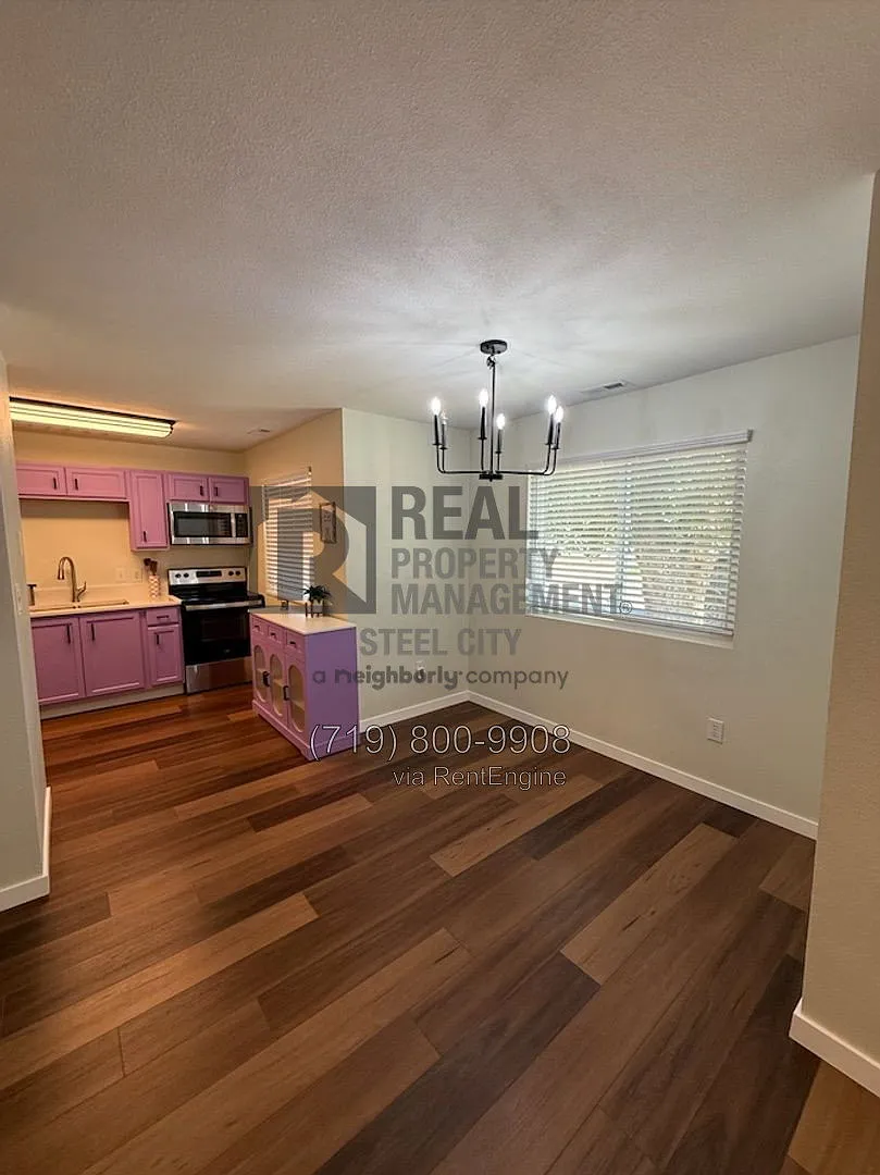 2 bed, 1.0 bath, 856 sqft, $1,350 — Photo 4